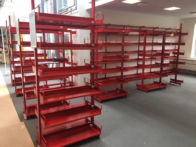 Opsægning af reoler på Kroghstræde